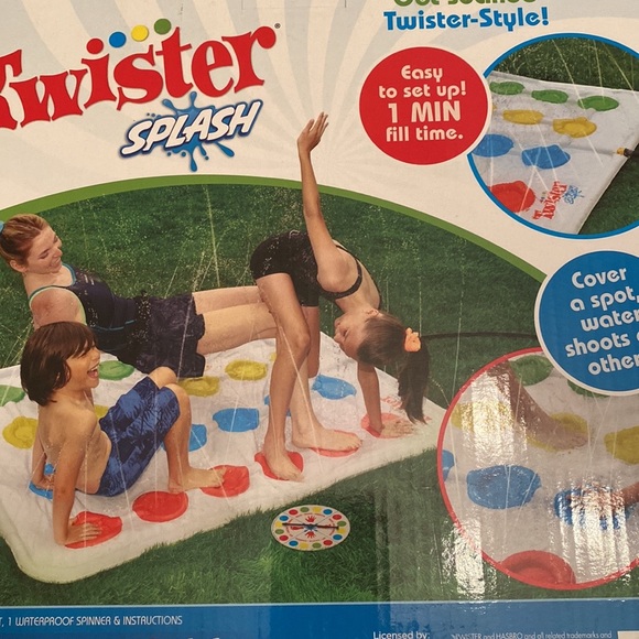 Hasbro Twister Splash Mat 68X52 in - Picture 10 of 11